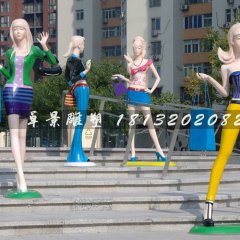 玻璃鋼步行街人物雕塑，動(dòng)漫人物雕塑