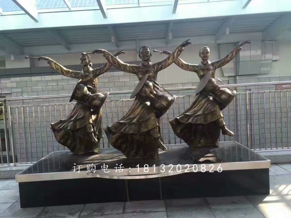 少數(shù)民族跳舞雕塑，廣場人物銅雕