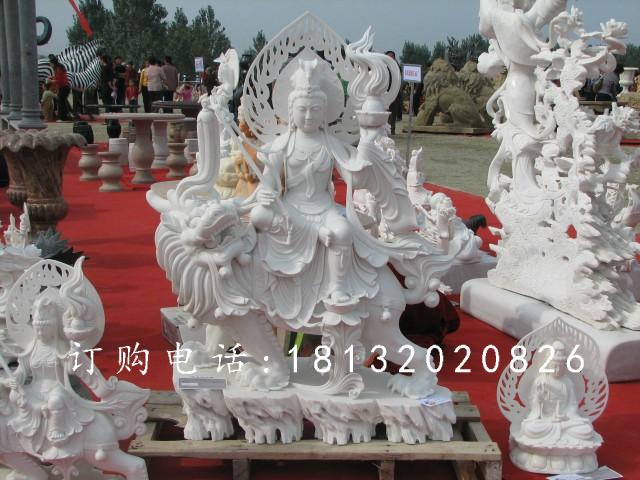 騎獅子的文殊菩薩雕塑，石雕佛像
