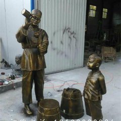 玻璃鋼仿銅人物雕塑，小孩打醬油雕塑
