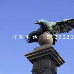 老鷹踩球銅雕，青銅老鷹雕塑