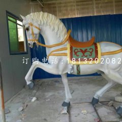 白馬坐騎雕塑，玻璃鋼動(dòng)物雕塑