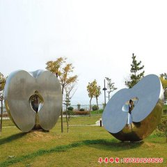 不銹鋼半塊蘋(píng)果雕塑