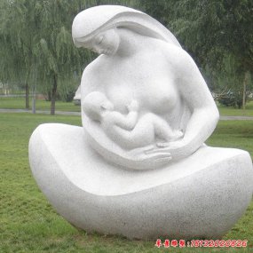 母愛(ài)公園的雕像